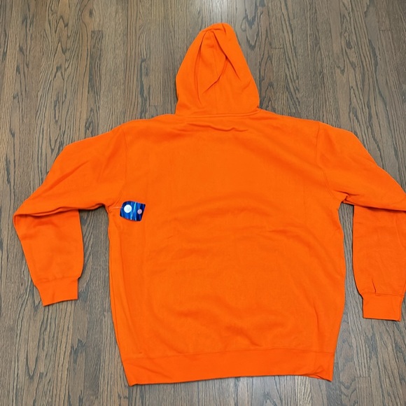 Illinois Sweater - Picture 3 of 6